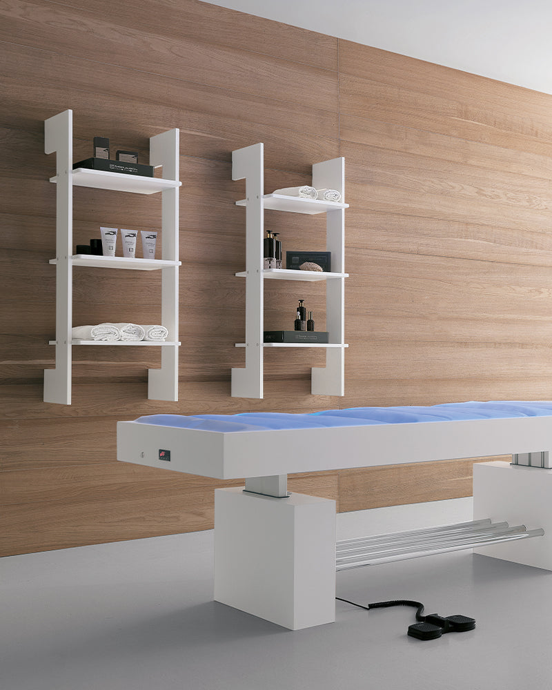 Akeba - White retail display shelf